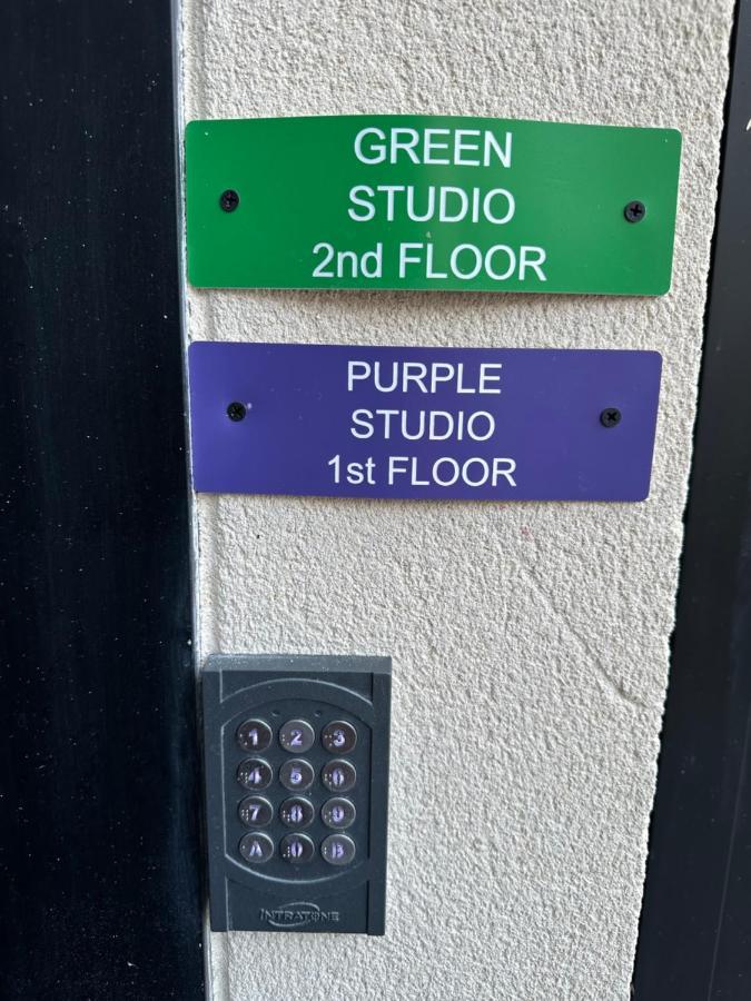 Green&Purple Studio 24-24 Access Bois-Colombes Exterior photo